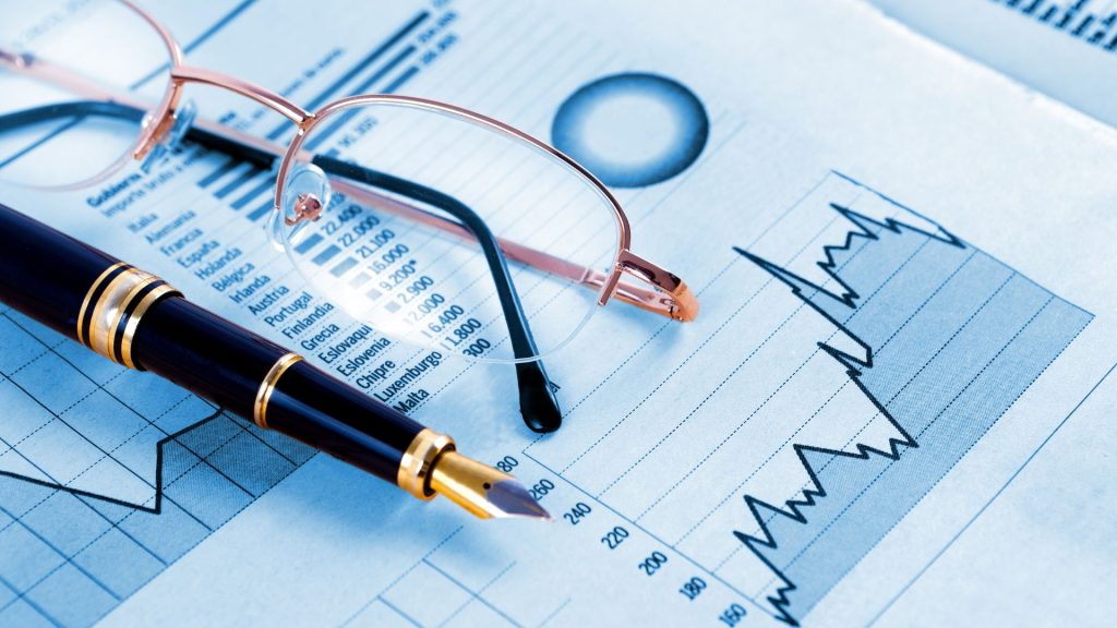 Cómo invertir en la bolsa de valores de manera inteligente